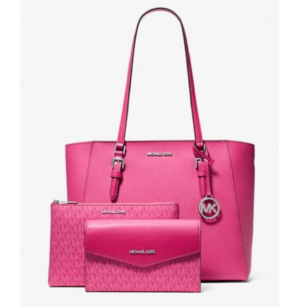 NWOT Michael kors set